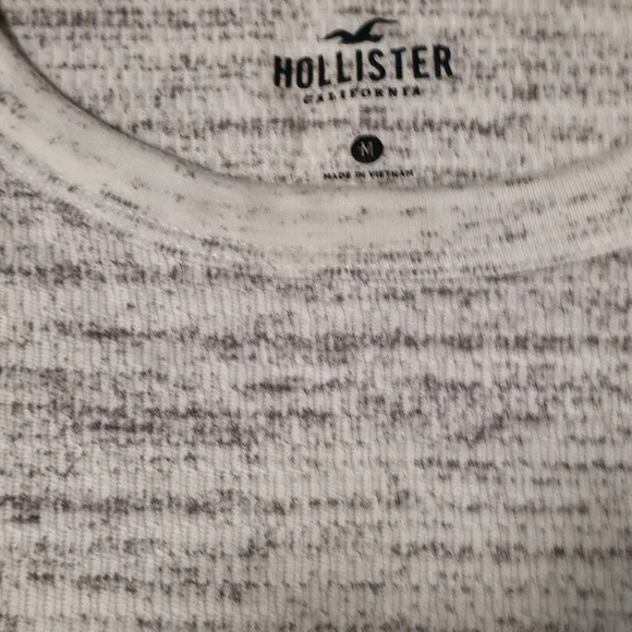 Hollister Cream Long Sleeve Shirt - Picture 3 of 3